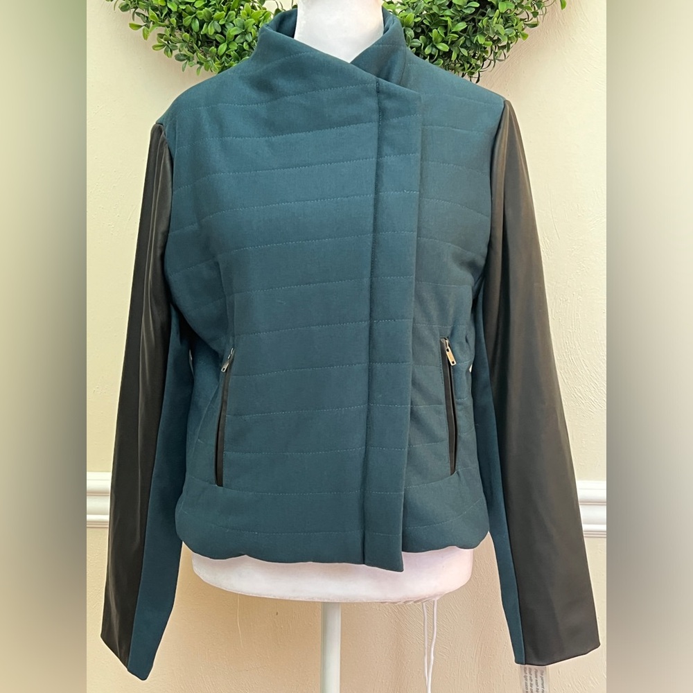 NWOT G By Giuliana Blue and Black Jacket. Size: Small